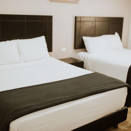 Hotel Capital Frontera Monclova Buitenkant foto
